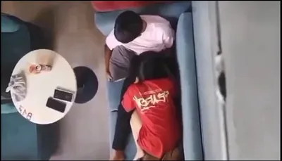 Quay lén em gái bú bú cho em gái nơi công cộng