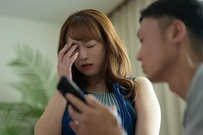 Cô vợ sốc khi gã chồng tâm sự về ước muốn nhìn vợ bị người khác địt