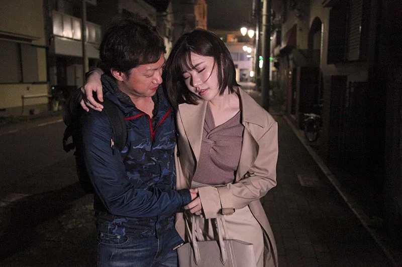 đưa đồng nghiệp nữ làm chung công ty nhậu say xỉn vì cãi nhau với ông chồng về nhà